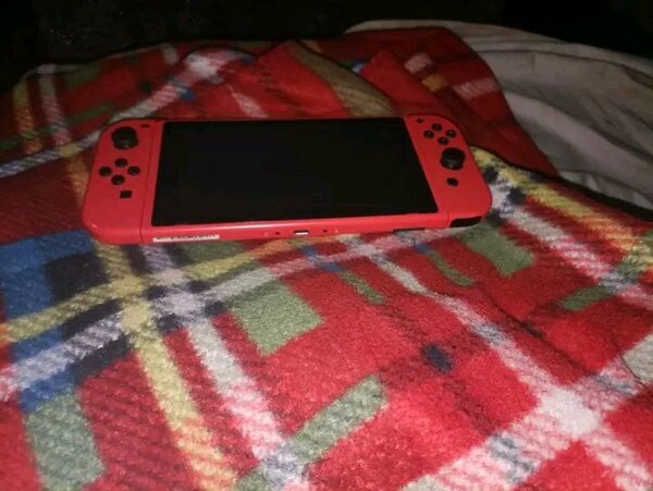 Nintendo Switch Rouge