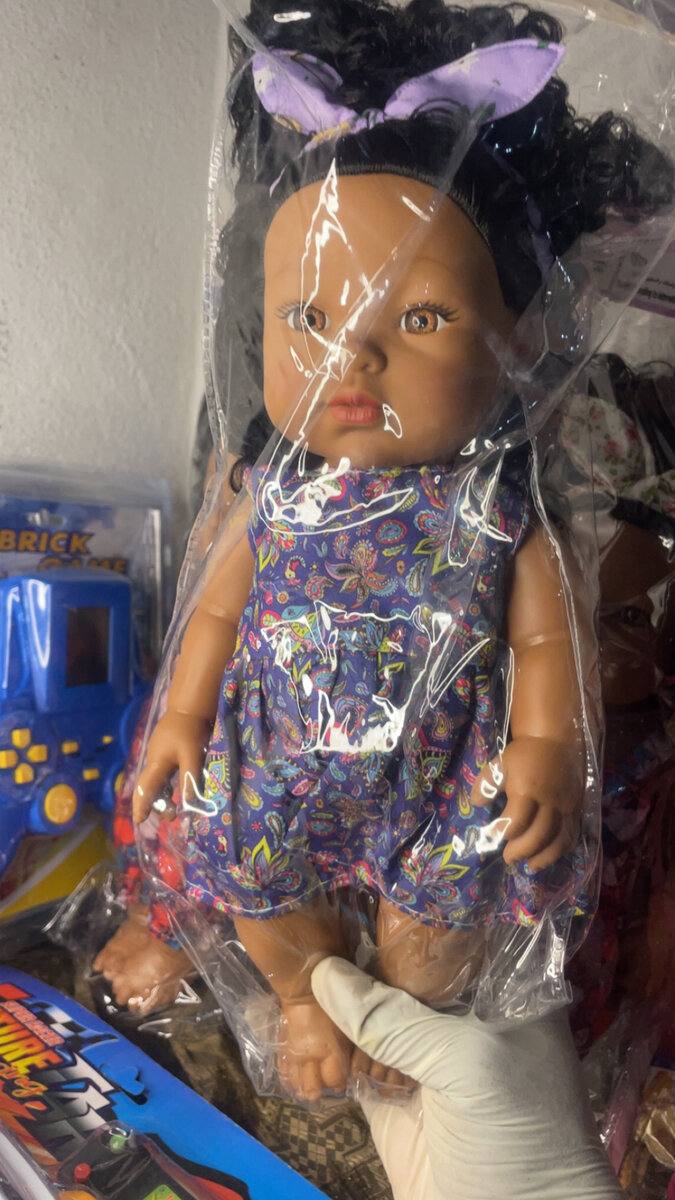 Poupée interactive avec accessoires