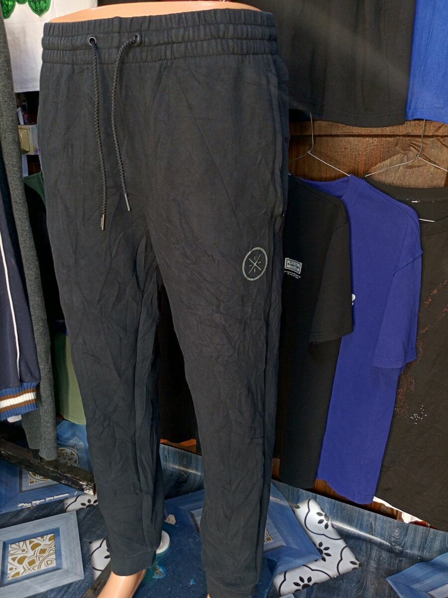 JOGGING FRIPERIE LONDON