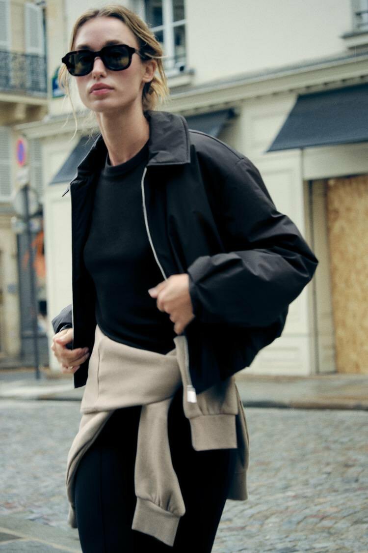 Бомбер от Zara