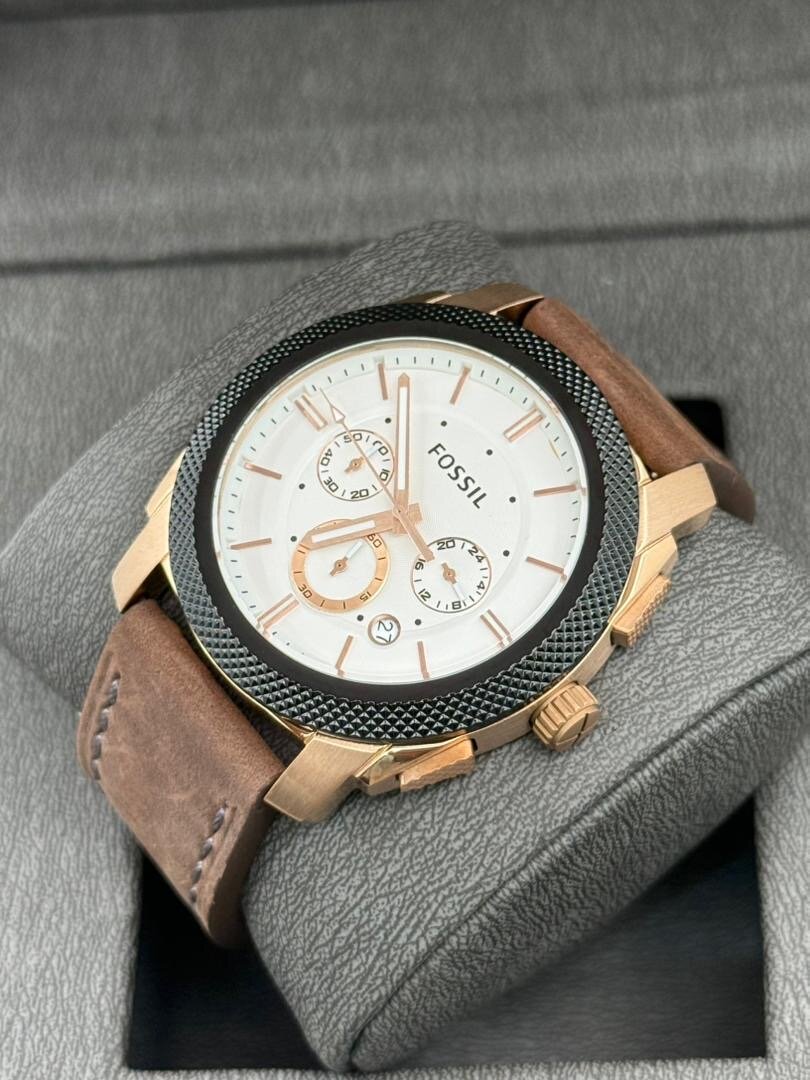 Montres Fossil en Cuir Élégantes