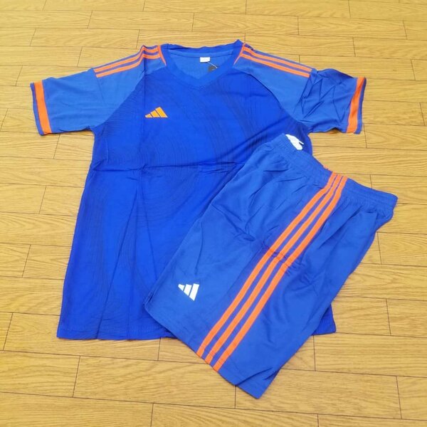 sports suit