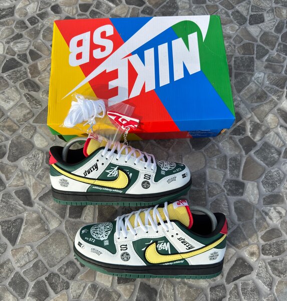 Nike SB Dunk Low Streetwear