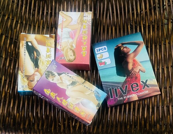 3 préservatifs +3 lubrifiants