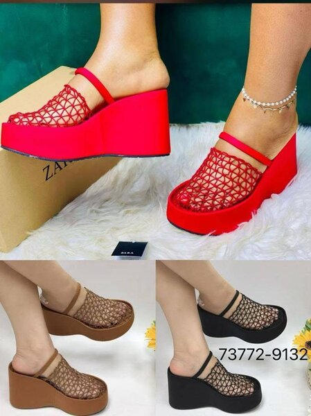 Sabots compensés élégants