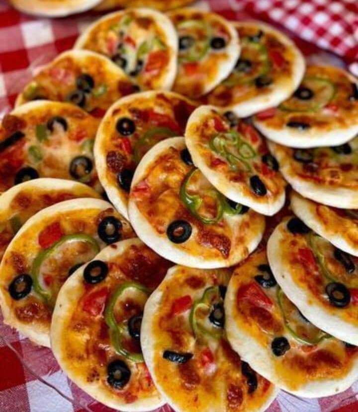 Mini Pizzas Gourmandes