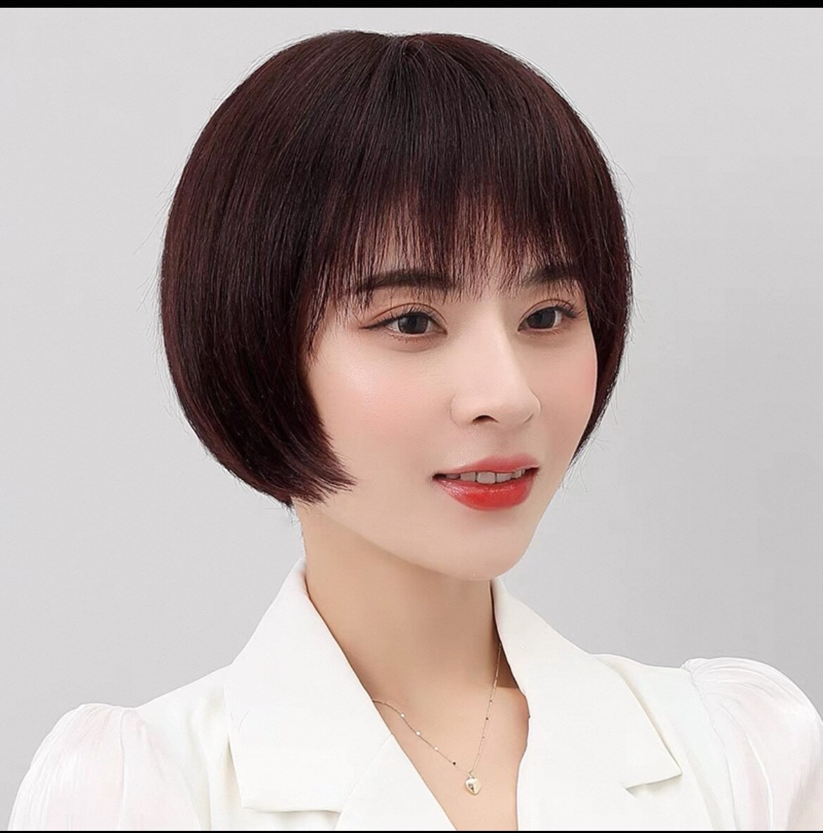 Женский парик, короткий