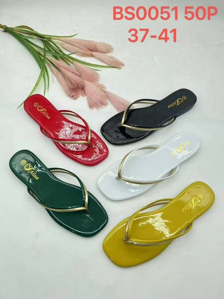 Sandales plates en cuir pour femmes