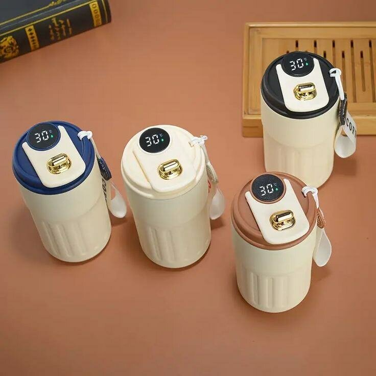 Mug isotherme avec affichage LED