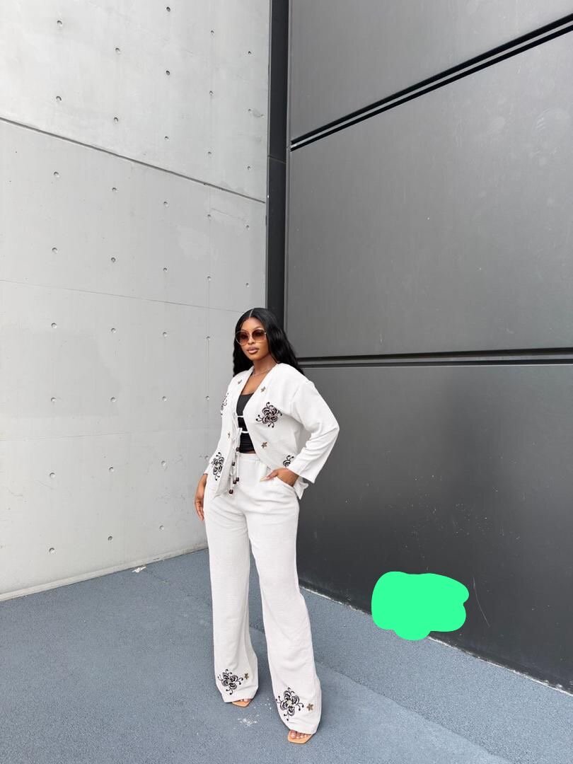 Costume élégant floral femme