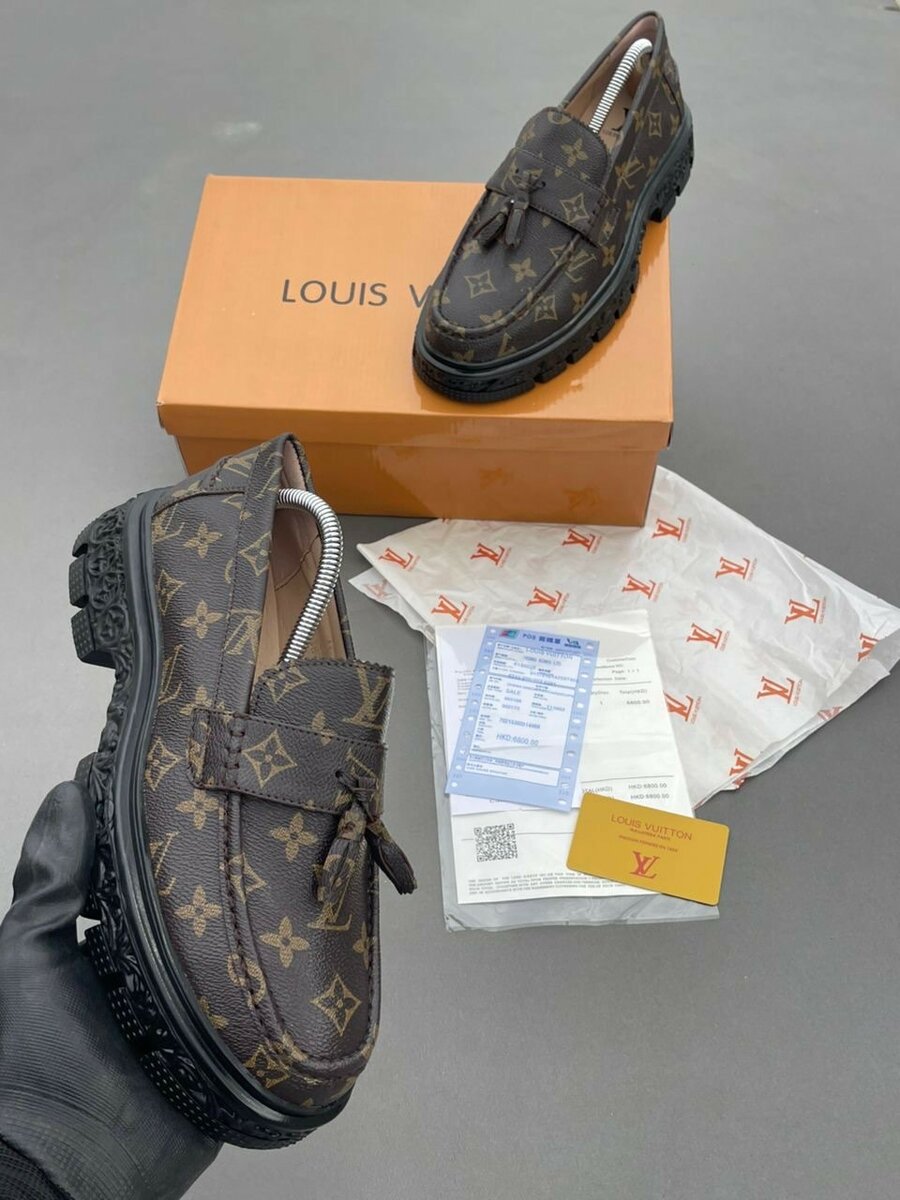 Chaussures de luxe élégantes