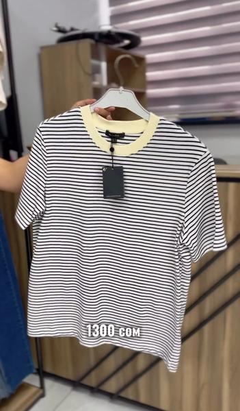 футболка в полоску 