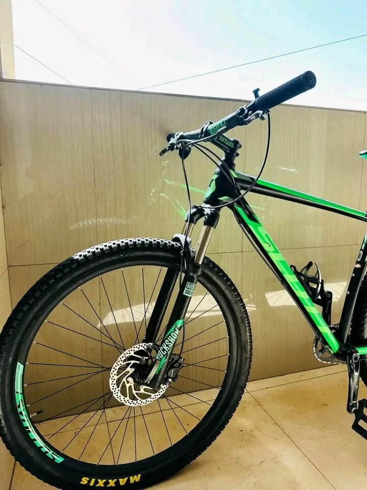 Vélo VTT Tout-Terrain Haute Performance