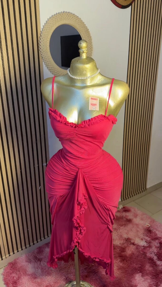 Robe moulante rose élégante