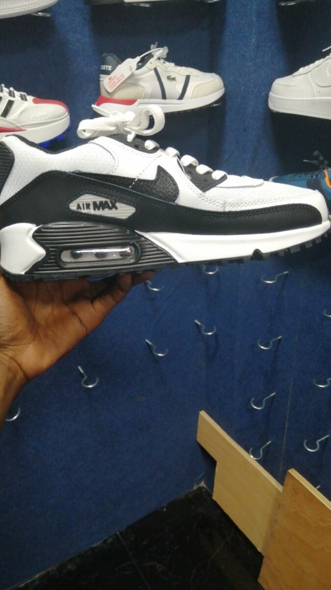 Nike Air Max Noir et Blanc