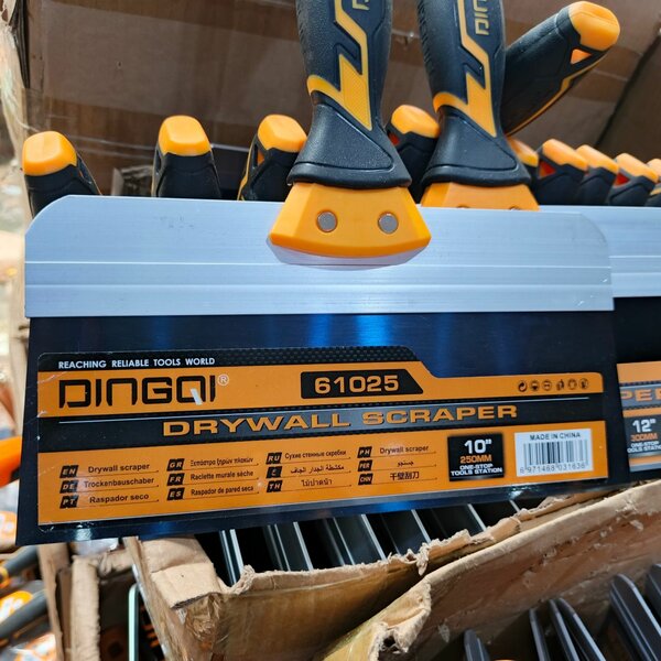 Grattoir à plaques de plâtre 10"