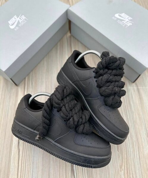 Nike Air Force 1 Noires Classiques