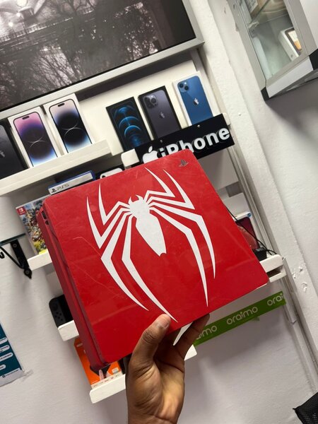 Console PS4 Édition Spider-Man