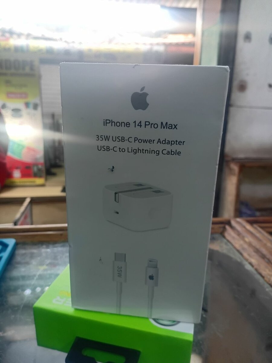 IPhone 14pro max charger
