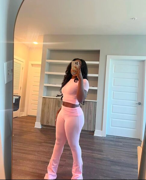 Ensemble de sport rose élégant