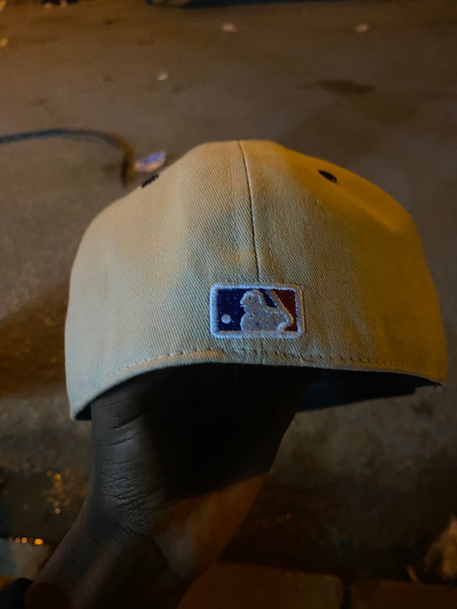 Casquette brodée sportive