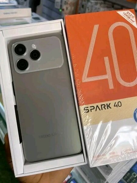 Smartphone SPARK 40 Pro