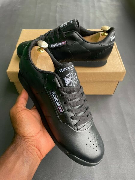 Chaussures Reebok Classics Noires