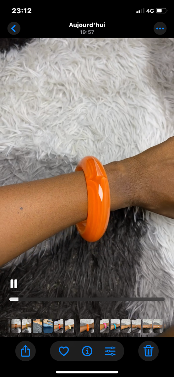 Bracelet en résine orange chic