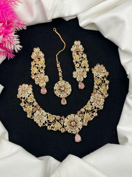 Ladies wedding set Necklace and earrings