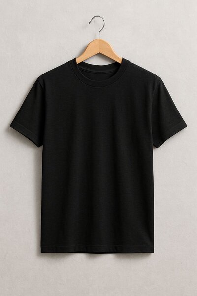 T-shirt noir sans motif