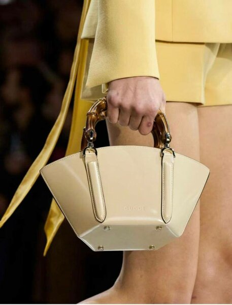 Sac en cuir avec poignées bambou