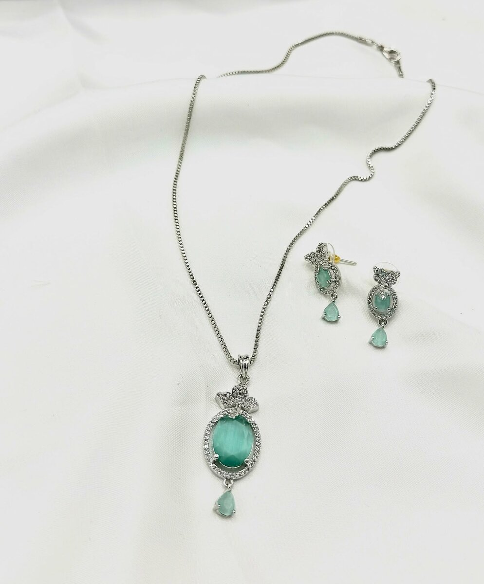 American Diamond 1 karat Pendant set