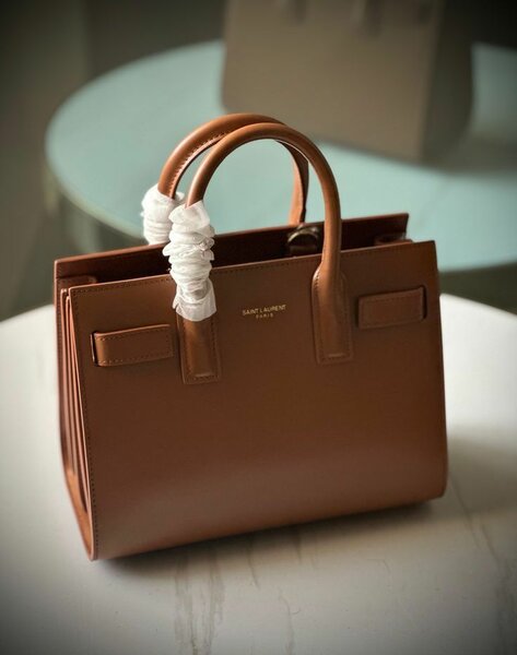 Sac à main élégant en cuir