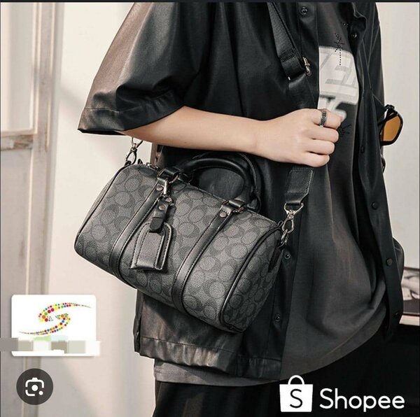 Sac bandoulière noir élégant