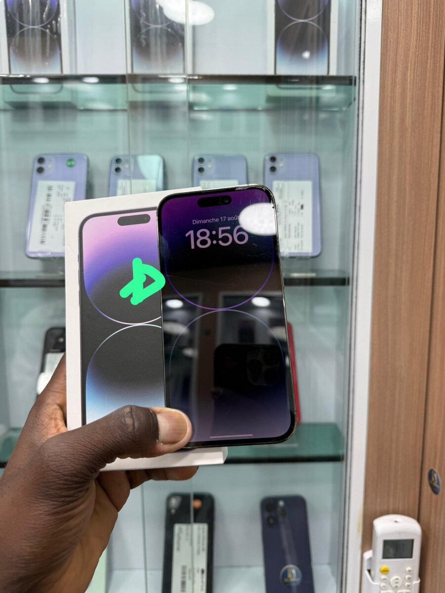 14 pro 128giga écran légèremen