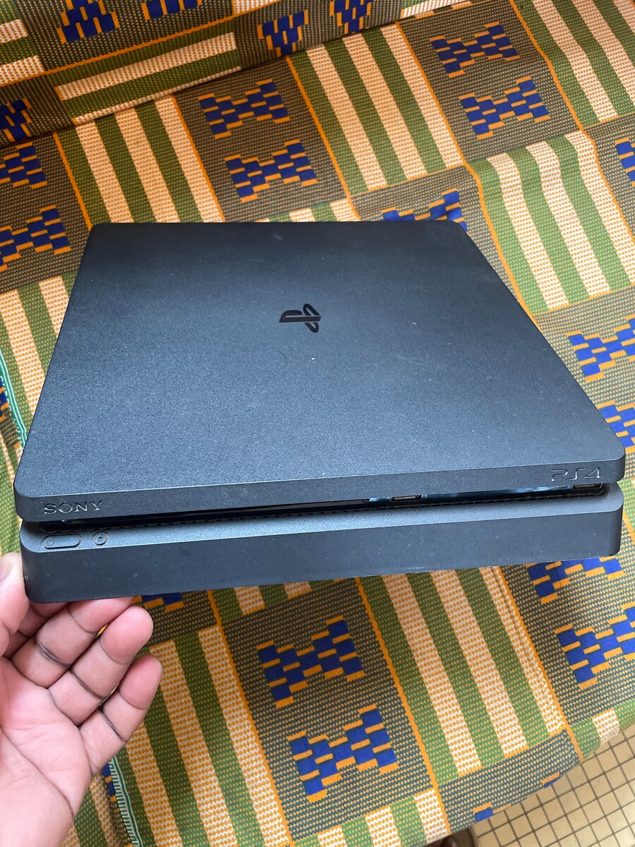 Console de Jeu PS4 Slim