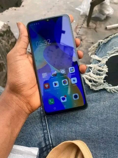 Smartphone TECNO moderne