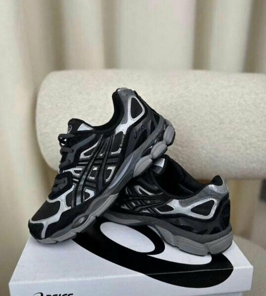 Baskets Asics noir/gris 38-45