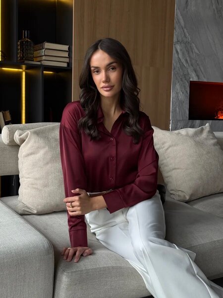 Бордовая рубашка