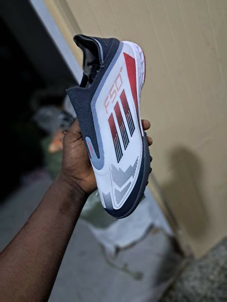 Chaussures de football F50