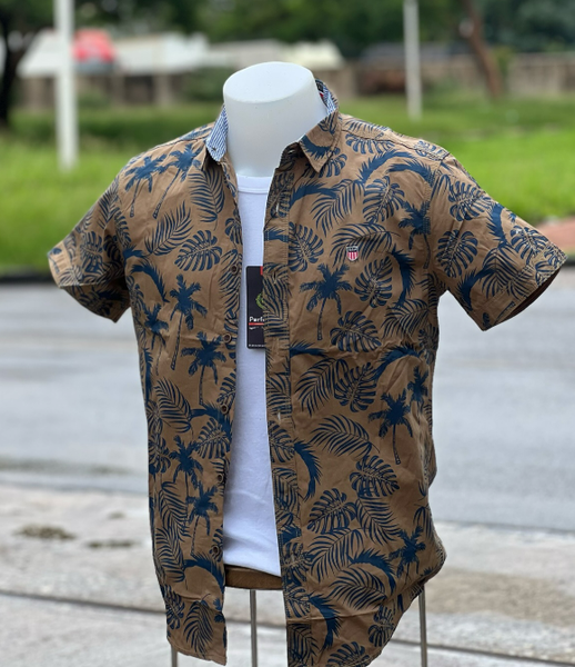 Short-sleeved semi-smart/casual shirts now in stock!