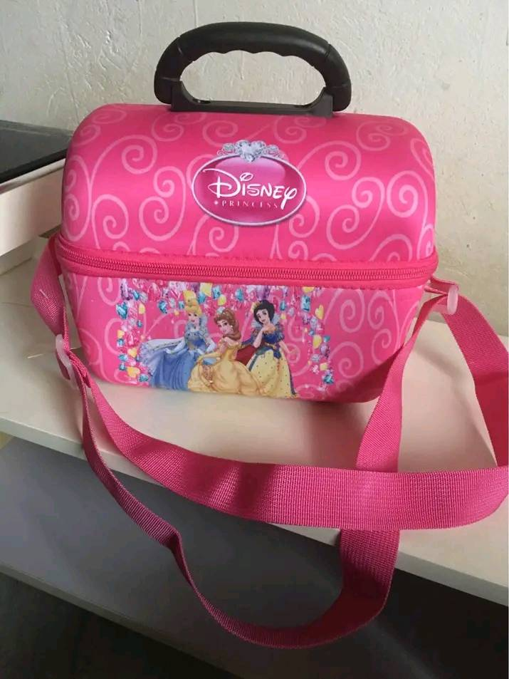 kid's lunch boxes