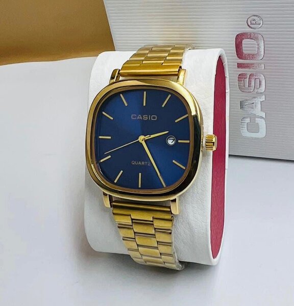 Montre CASIO qualité.