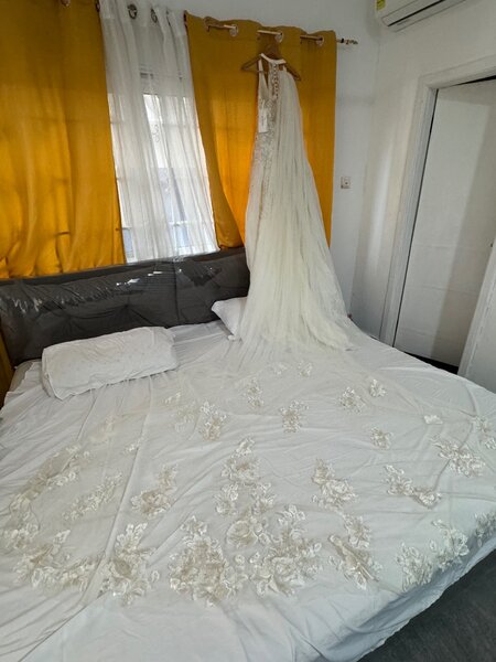 Davids bridal Ivory dress