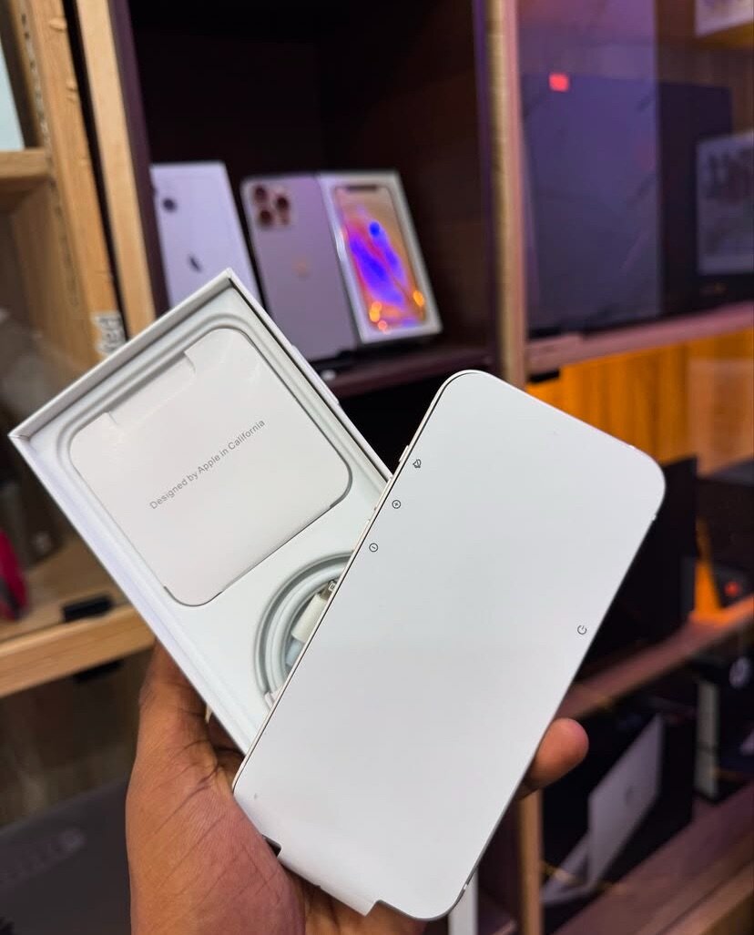 Apple IPhone 13 V 128gig V Factory unlocked V BH:100%