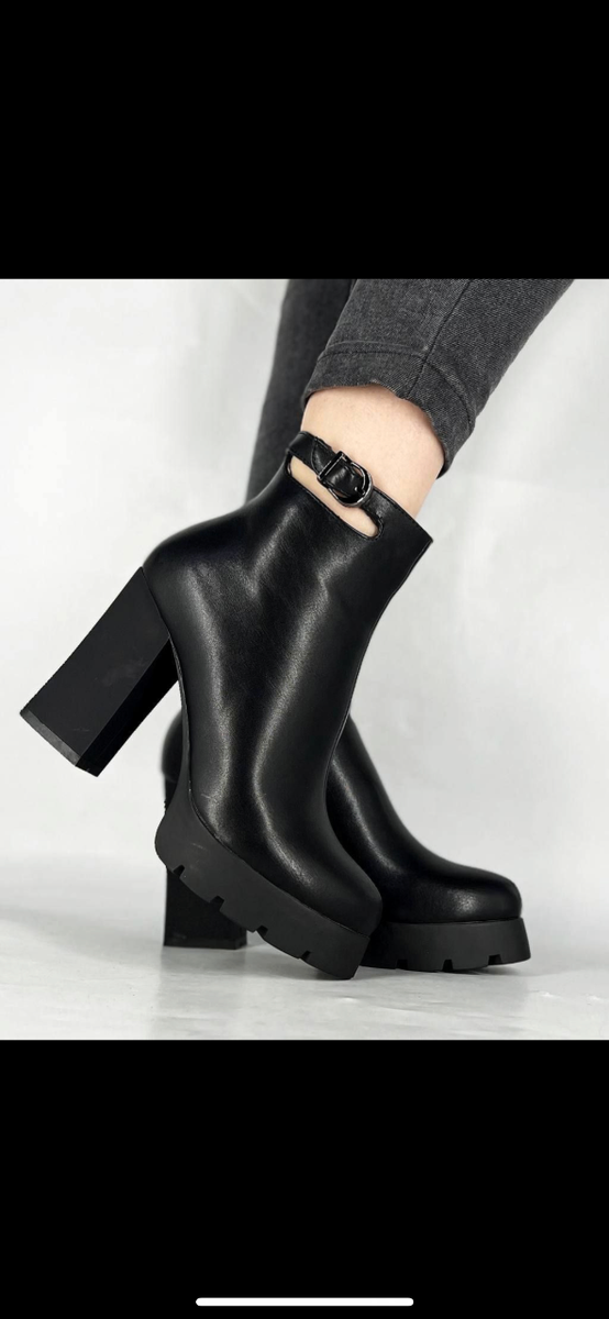 Полусапоги на высоких каблуках