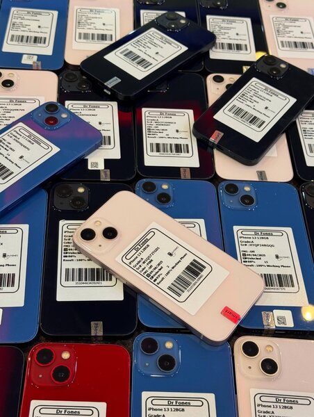 iPhone 13 128 Go quasi neuf