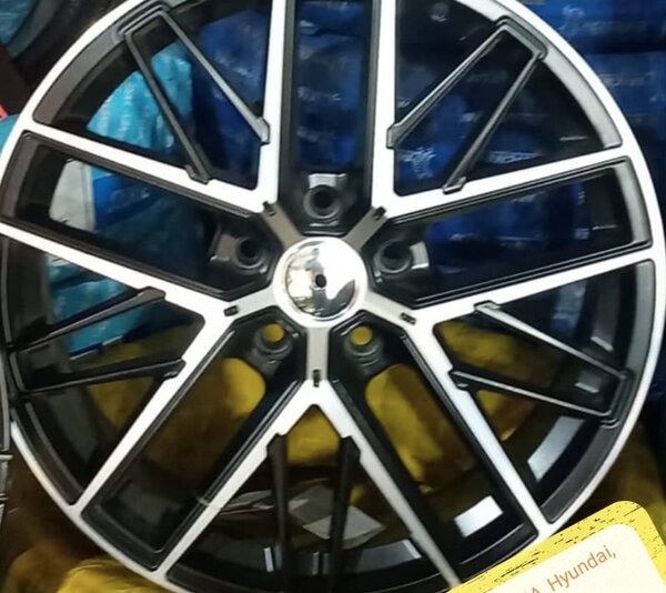 Universal Car titanium wheel KIA, Hyundai,  MG, Civic  5/114 PCD  18 Inch  Discount p