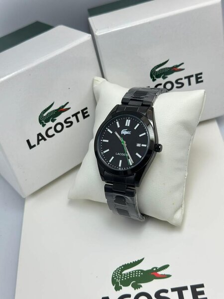 Montre Lacoste