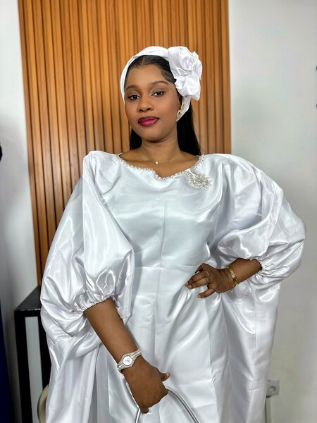 Robe de cérémonie blanche élégante